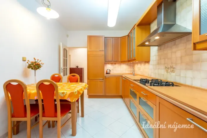 Pronájem bytu 2+1, Praha - Michle, Na záhonech, 60 m2