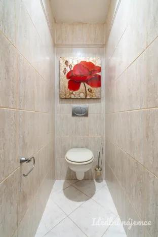 Pronájem bytu 2+1, Praha - Michle, Na záhonech, 60 m2