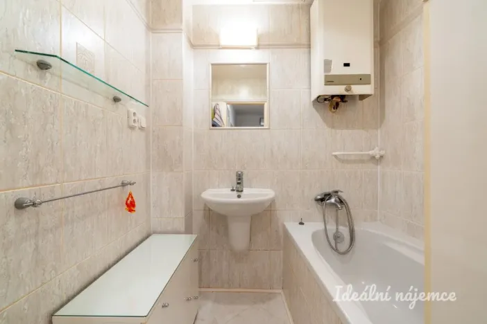 Pronájem bytu 2+1, Praha - Michle, Na záhonech, 60 m2