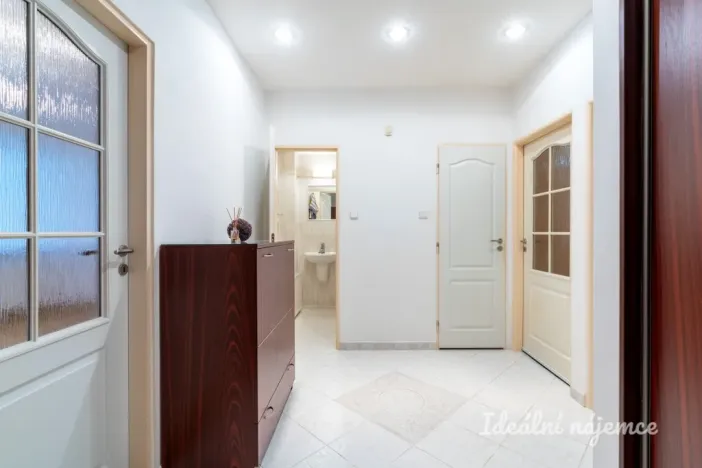 Pronájem bytu 2+1, Praha - Michle, Na záhonech, 60 m2