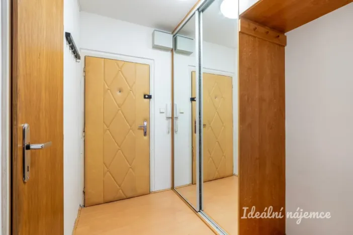 Pronájem bytu 2+kk, Praha - Prosek, Litoměřická, 43 m2