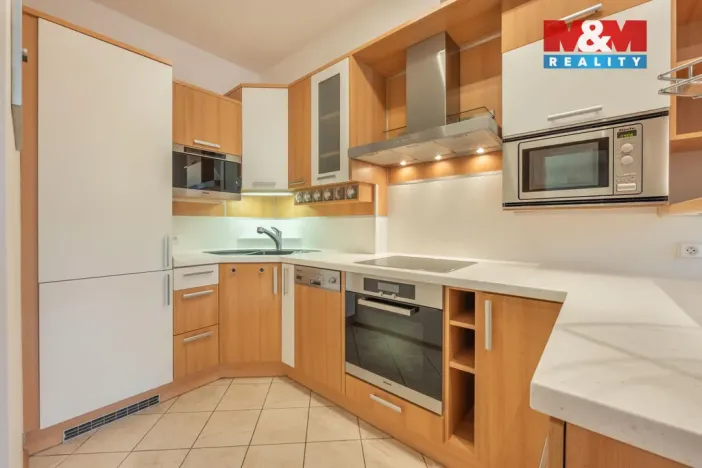 Pronájem bytu 2+kk, Praha, Voskovcova, 48 m2