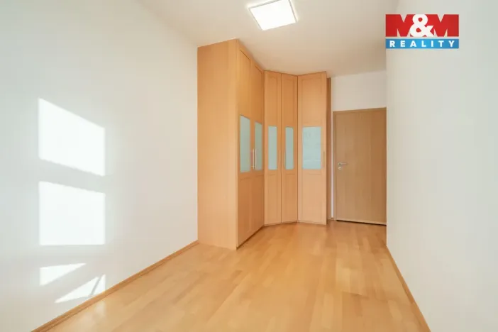 Pronájem bytu 2+kk, Praha, Voskovcova, 48 m2