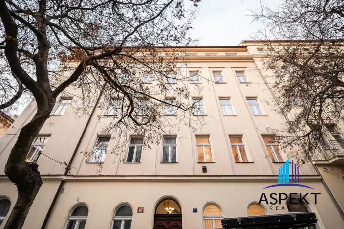 Pronájem bytu 2+1, Praha - Vinohrady, Lužická, 66 m2