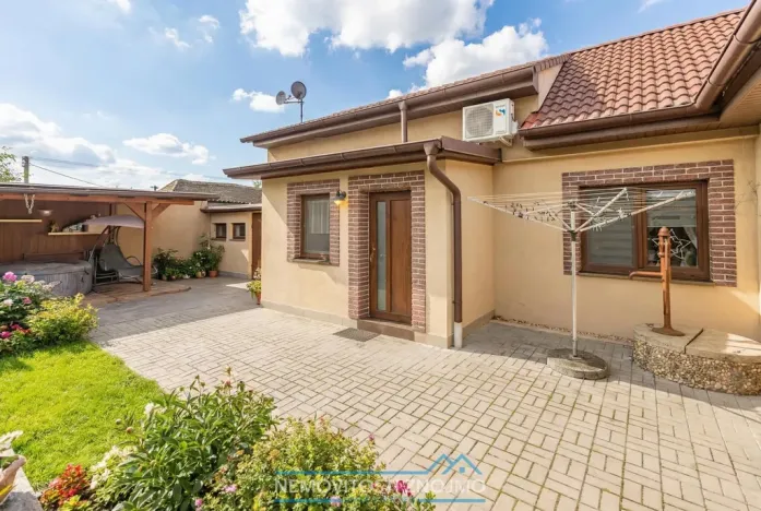 Prodej rodinného domu, Dyjákovičky, 145 m2