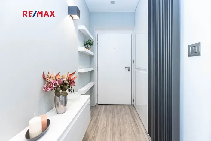 Pronájem bytu 2+kk, Praha - Strašnice, Novostrašnická, 68 m2