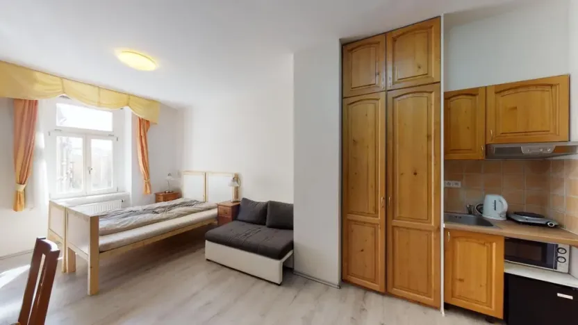 Pronájem bytu 1+kk, Praha - Vršovice, Donská, 30 m2