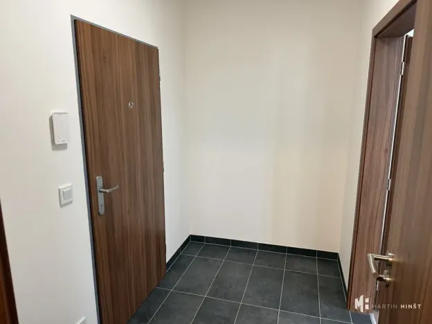 Pronájem bytu 1+kk, Praha - Hlubočepy, Fabiánové, 31 m2