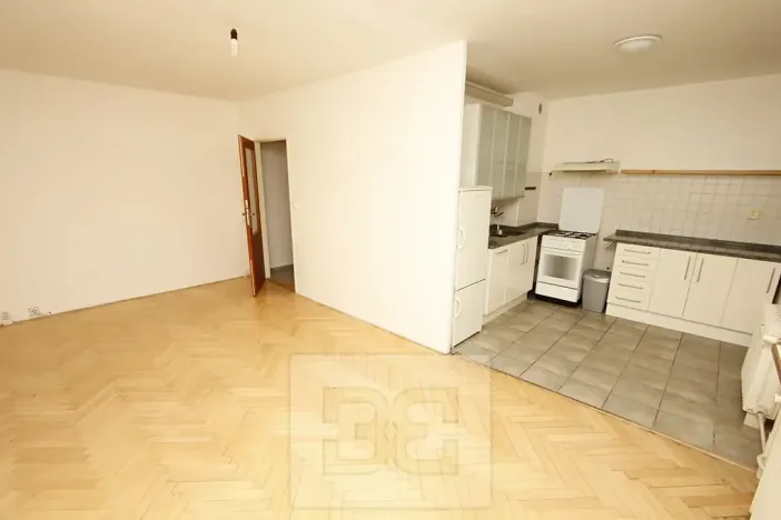 Pronájem bytu 3+kk, Praha - Karlín, U Sluncové, 83 m2