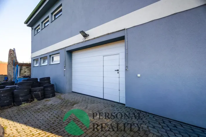 Prodej obchodního prostoru, Králův Dvůr - Levín, 411 m2