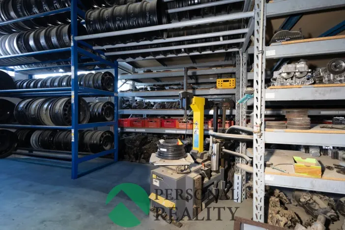 Prodej obchodního prostoru, Králův Dvůr - Levín, 411 m2