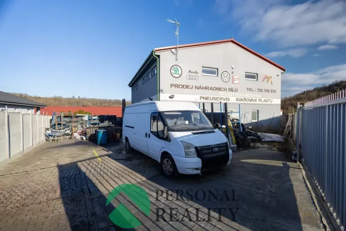 Prodej obchodního prostoru, Králův Dvůr - Levín, 411 m2