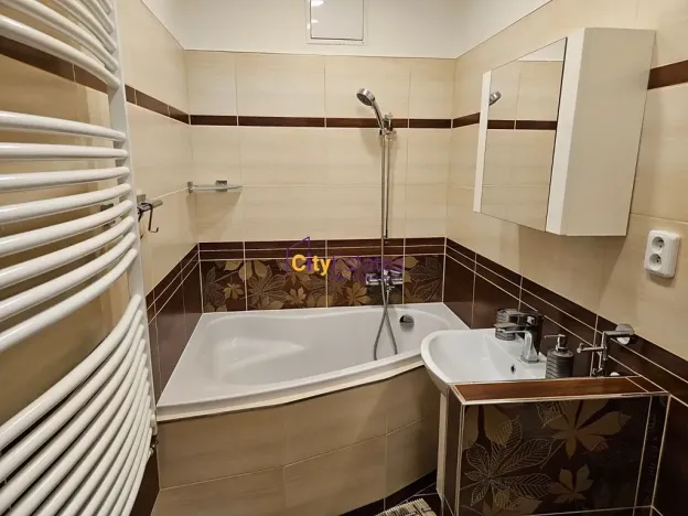 Pronájem bytu 1+kk, Praha - Vršovice, Karpatská, 28 m2