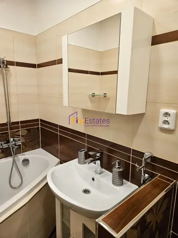 Pronájem bytu 1+kk, Praha - Vršovice, Karpatská, 28 m2