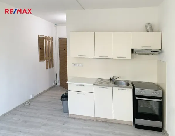 Pronájem bytu 1+kk, Rakovník, Pod Nemocnicí, 20 m2