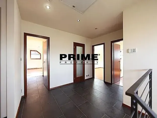 Pronájem rodinného domu, Průhonice, Pod Valem II., 320 m2