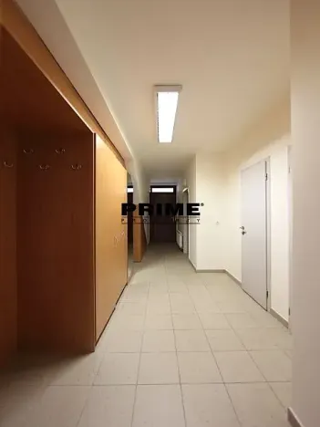 Pronájem kanceláře, Praha - Smíchov, Štefánikova, 63 m2