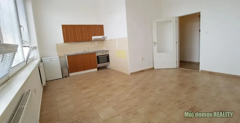 Pronájem bytu 1+kk, Praha - Stodůlky, Sluneční náměstí, 32 m2