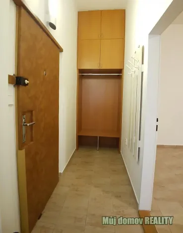 Pronájem bytu 1+kk, Praha - Stodůlky, Sluneční náměstí, 32 m2