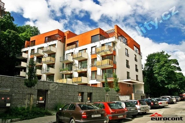 Pronájem bytu 1+kk, Praha - Košíře, Pod Kavalírkou, 35 m2
