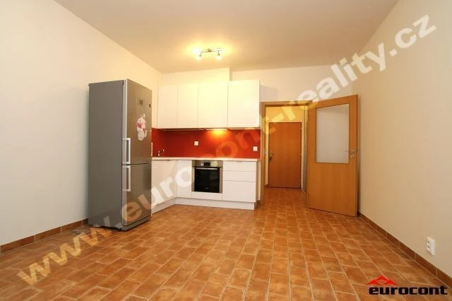 Pronájem bytu 1+kk, Praha - Košíře, Pod Kavalírkou, 35 m2