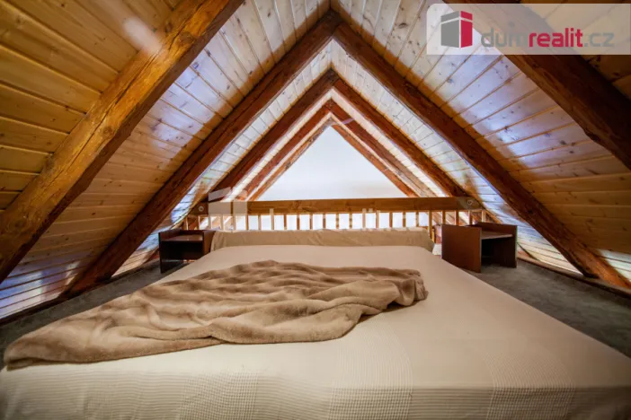 Prodej rodinného domu, Rožmitál na Šumavě - Hněvanov, 272 m2