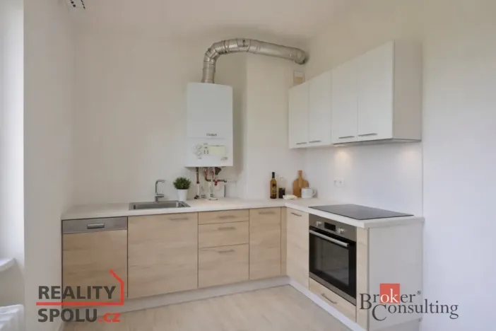 Prodej bytu 4+1, Plesná, 5. května, 80 m2