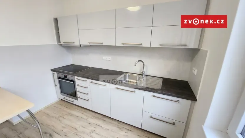 Pronájem bytu 2+1, Zlín - Malenovice, Tyršova, 55 m2