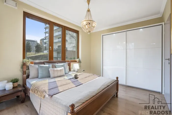 Pronájem bytu 2+kk, Praha - Vokovice, K Červenému vrchu, 73 m2