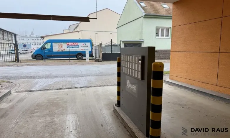 Prodej obchodního prostoru, Brno - Královo Pole, Mojmírovo náměstí, 78 m2