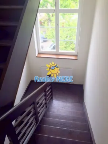 Pronájem kanceláře, Praha - Podolí, Nad spádem, 82 m2