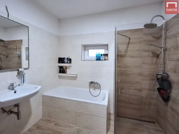 Prodej rodinného domu, Dolany, 150 m2