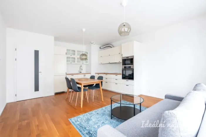 Pronájem bytu 3+kk, Praha - Hloubětín, Waltariho, 75 m2