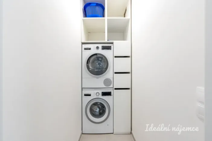 Pronájem bytu 3+kk, Praha - Hloubětín, Waltariho, 75 m2