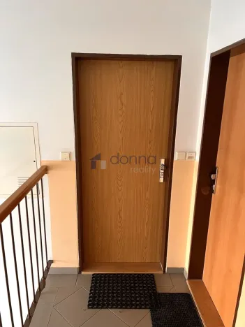 Pronájem bytu 2+kk, Praha, Za černým mostem, 51 m2