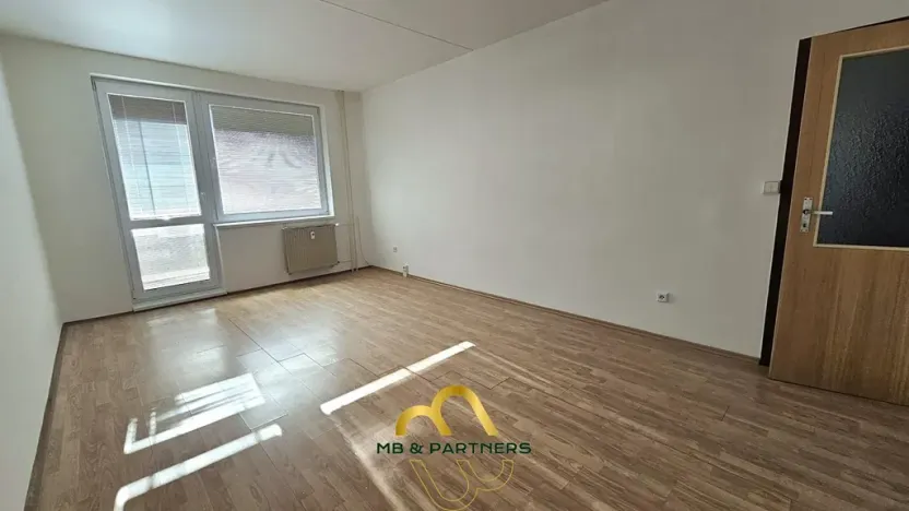Prodej bytu 4+1, Chlum u Třeboně, Sídliště F. Hrubína, 87 m2