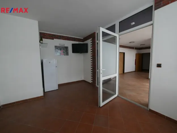 Pronájem kanceláře, Lety, Pražská, 16 m2