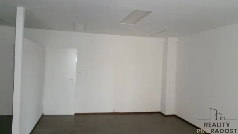 Pronájem skladu, Brno, Vídeňská, 389 m2