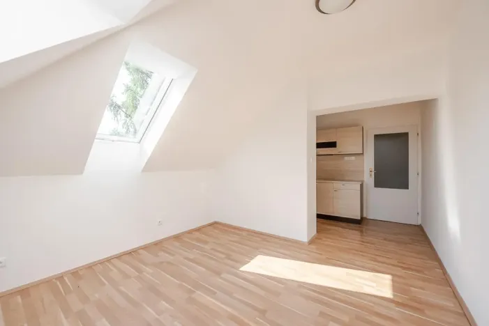 Pronájem bytu 1+1, Praha - Kobylisy, Pod Kynclovkou, 31 m2