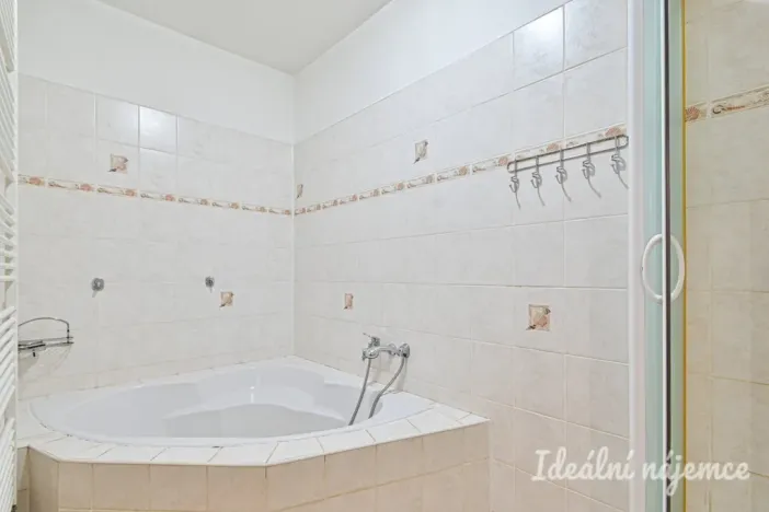 Pronájem rodinného domu, Louka, 110 m2