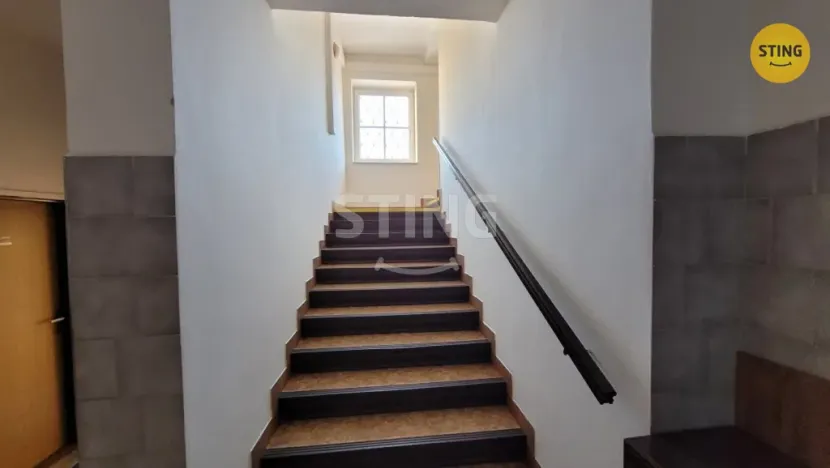 Pronájem kanceláře, Třinec, nám. Míru, 24 m2