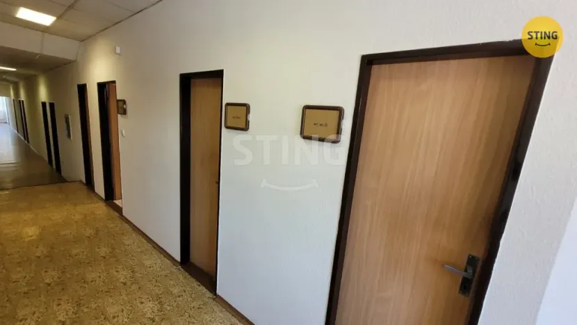 Pronájem kanceláře, Třinec, nám. Míru, 24 m2