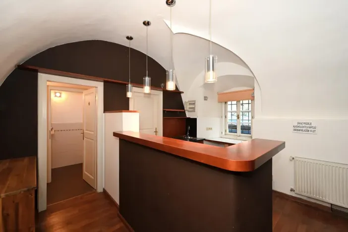 Pronájem obchodního prostoru, Praha - Malá Strana, Maltézské náměstí, 71 m2