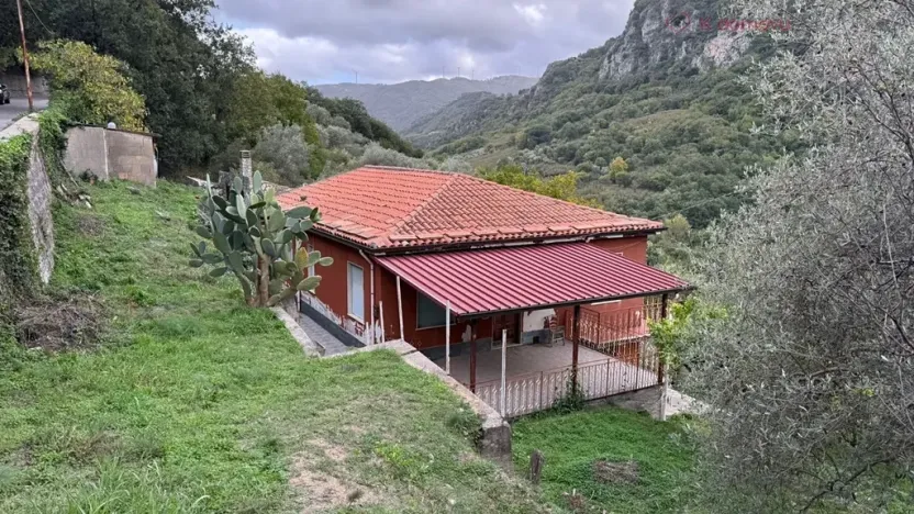 Prodej rodinného domu, San Piero Patti, Itálie, 130 m2