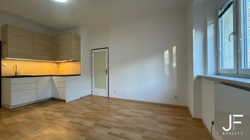 Pronájem bytu 2+kk, Praha - Nusle, Děkanská vinice I, 43 m2