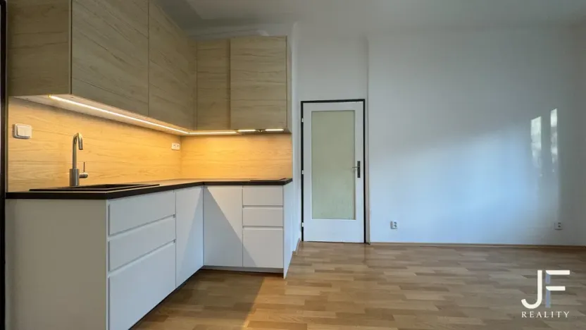 Pronájem bytu 2+kk, Praha - Nusle, Děkanská vinice I, 43 m2