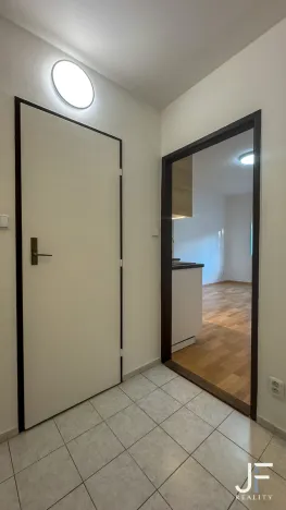 Pronájem bytu 2+kk, Praha - Nusle, Děkanská vinice I, 43 m2