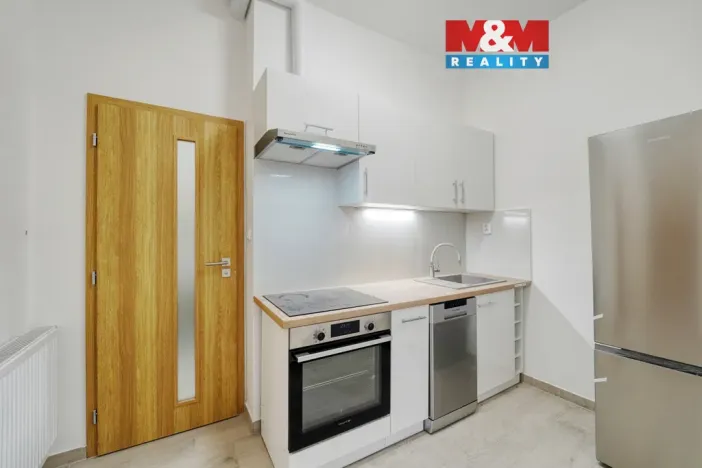 Pronájem bytu 1+1, Plzeň - Jižní Předměstí, Husova, 33 m2