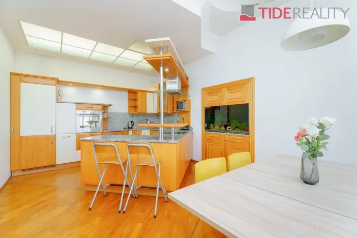 Pronájem bytu 3+1, Praha - Vinohrady, Krkonošská, 120 m2