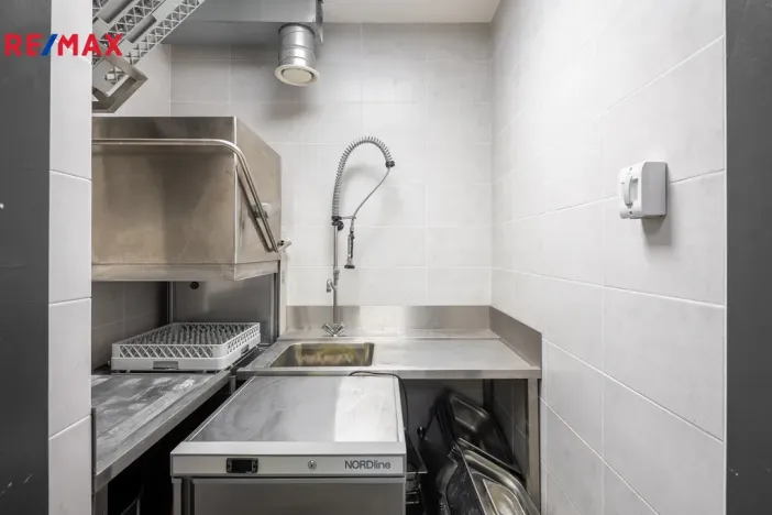 Pronájem restaurace, Praha - Stodůlky, Tlumačovská, 365 m2